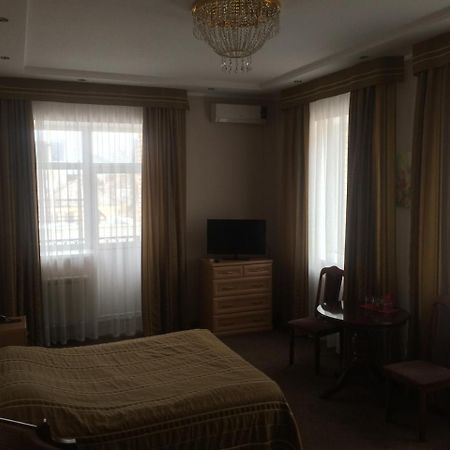 Altyn Adam Hotel Павлодар Екстериор снимка