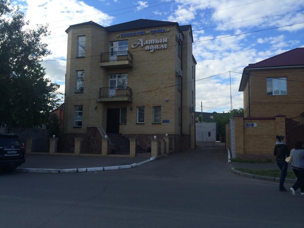 Altyn Adam Hotel Павлодар Екстериор снимка