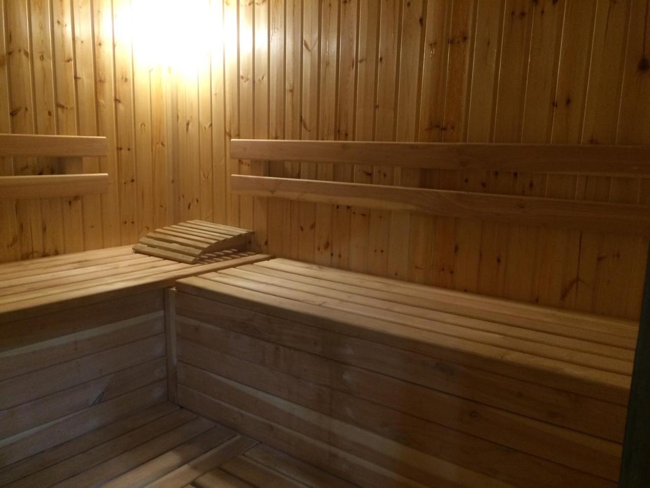 Altyn Adam Hotel Павлодар Екстериор снимка