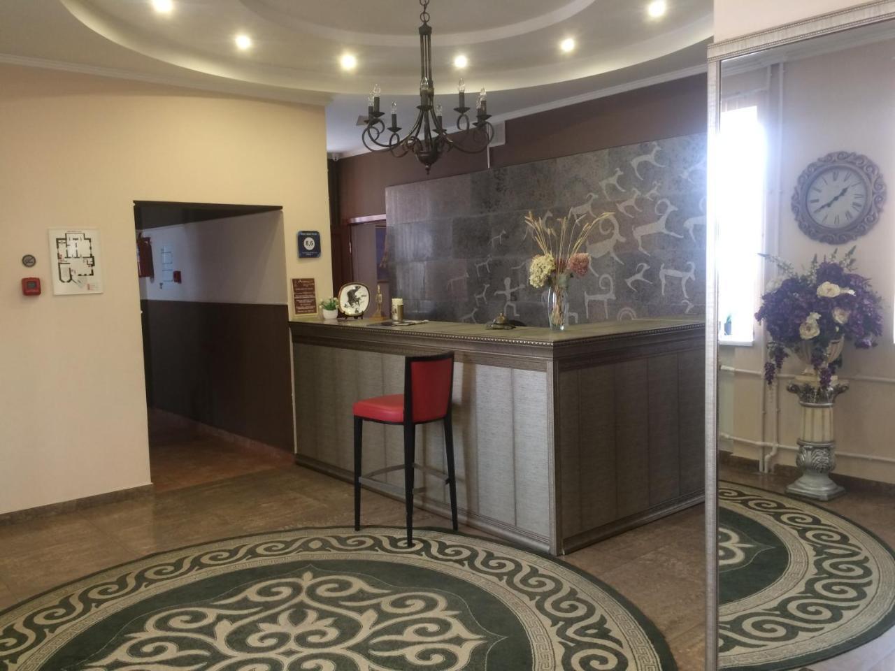 Altyn Adam Hotel Павлодар Екстериор снимка